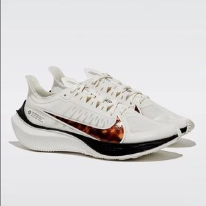 Nike zoom gravity